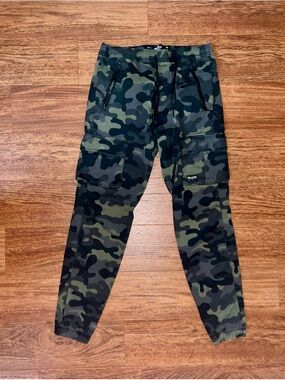 Men’s Camo Cargo Joggers - Olive Green